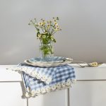 daisy-edge-gingham-fabric-napkins-x-4_0.jpg